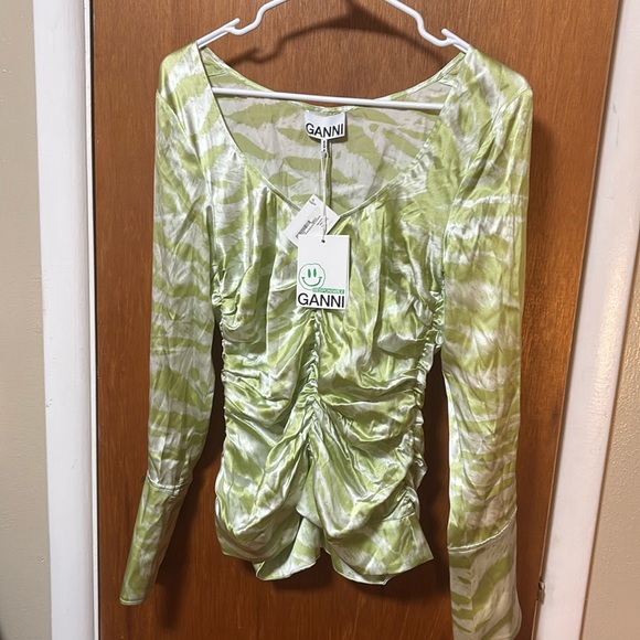 Green and White Top - Picture 1 of 2